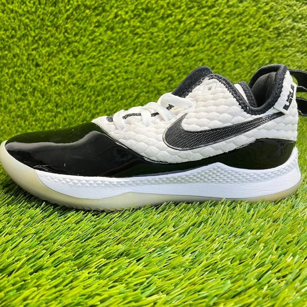 Nike please review